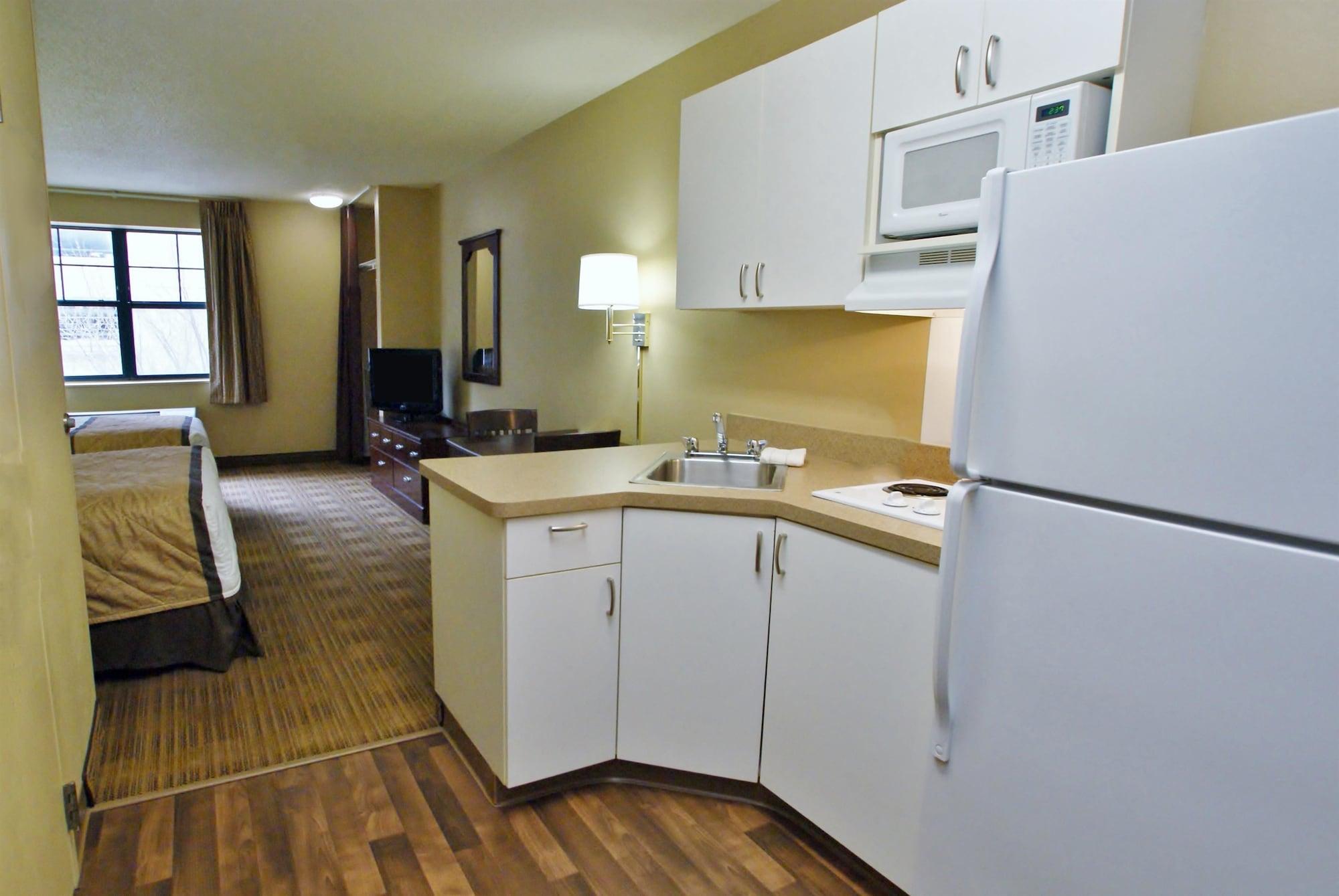 Extended Stay America Suites - Orange County - John Wayne Airport Ньюпорт-Бич Экстерьер фото