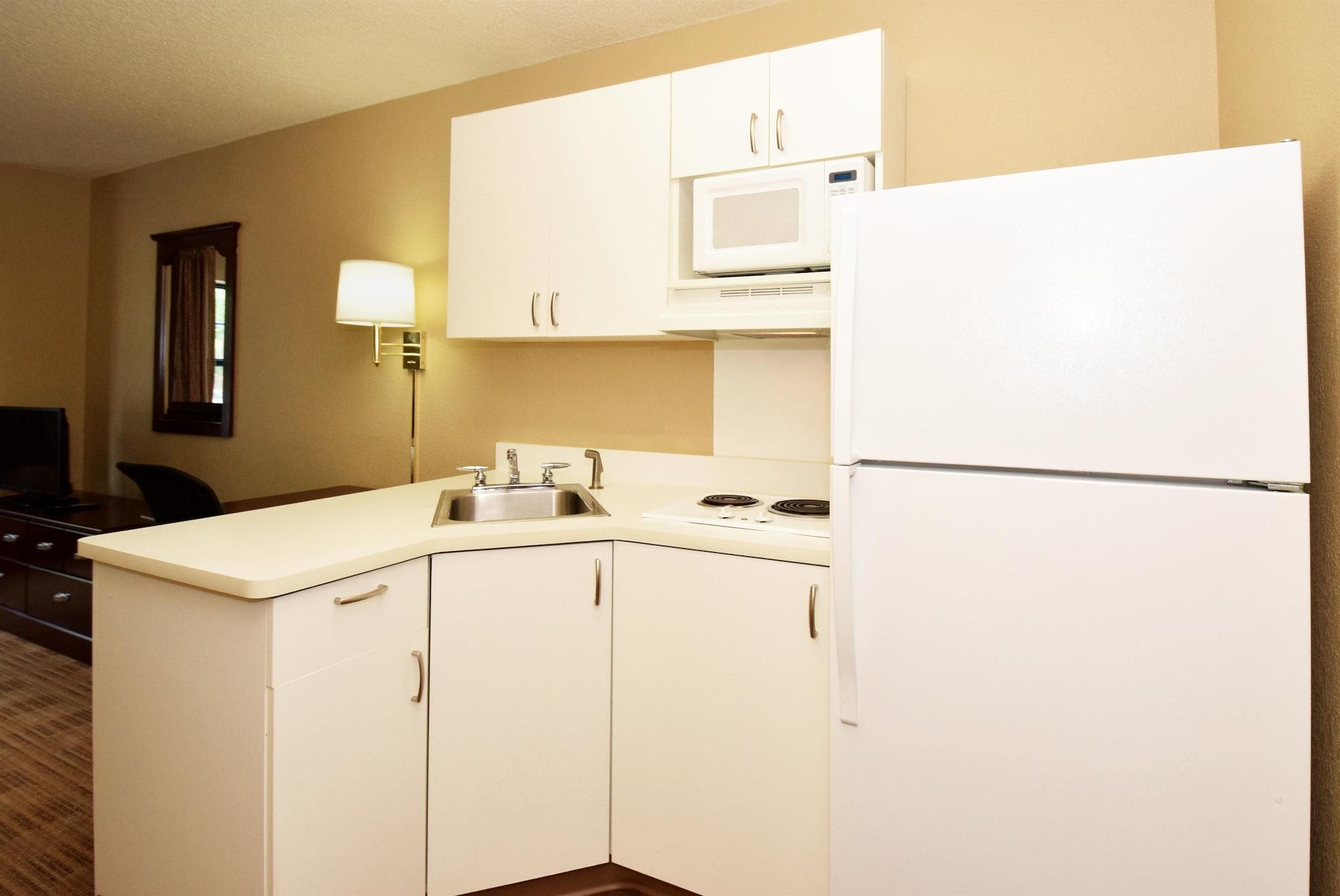 Extended Stay America Suites - Orange County - John Wayne Airport Ньюпорт-Бич Экстерьер фото