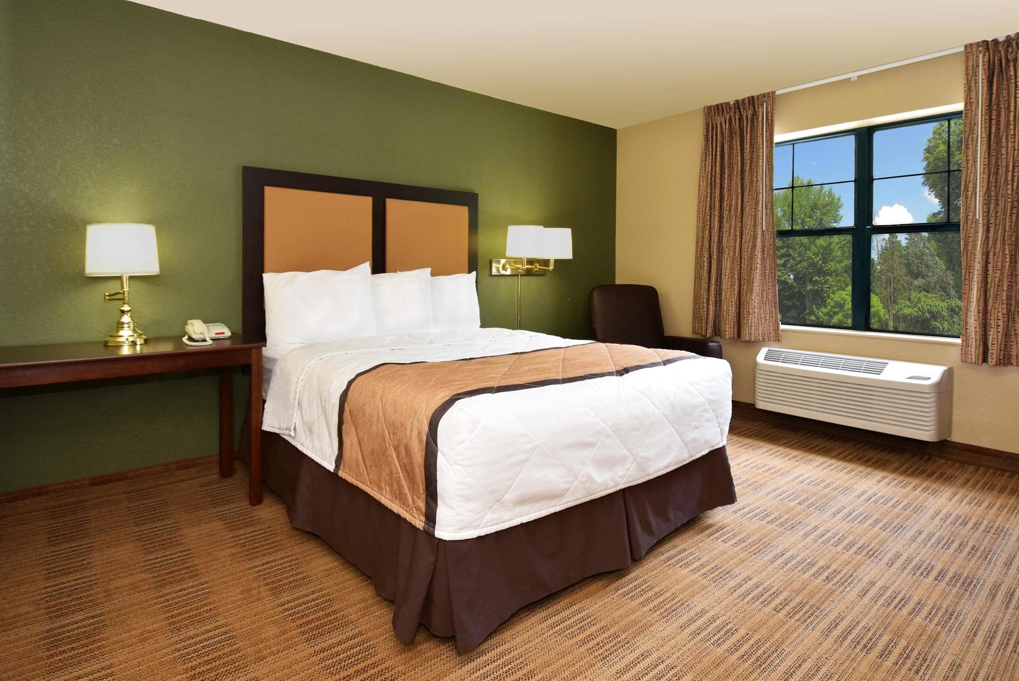 Extended Stay America Suites - Orange County - John Wayne Airport Ньюпорт-Бич Экстерьер фото